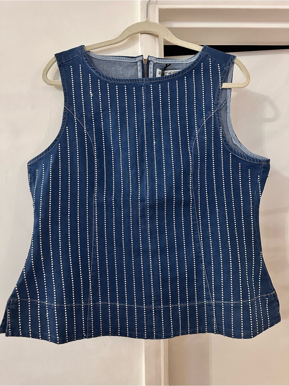 Sleek sleeveless tank velvet heart with sparkling crystal lines